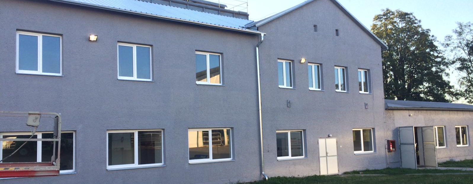 strojnibileni.cz